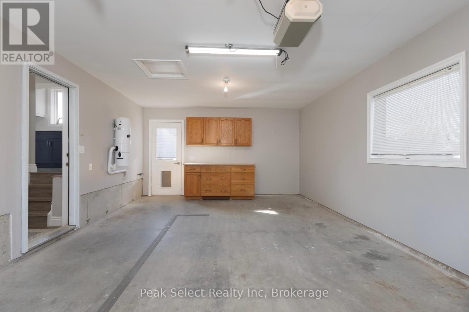 12 MEADOWRIDGE DRIVE Image 40