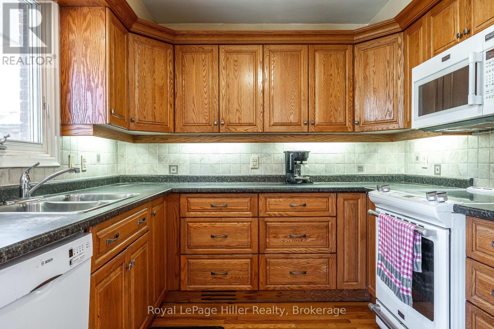 16 PARK LANE DRIVE Image 13