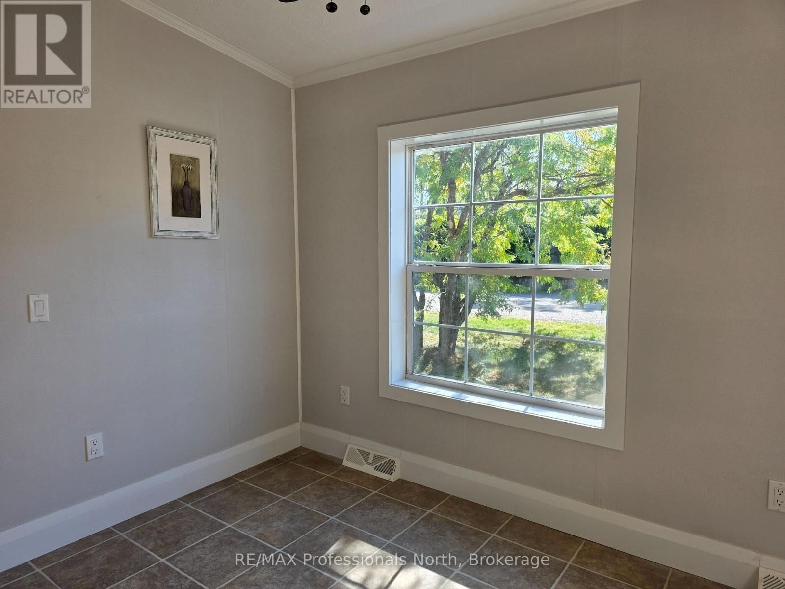 1013 SEVENTH LANE Image 12