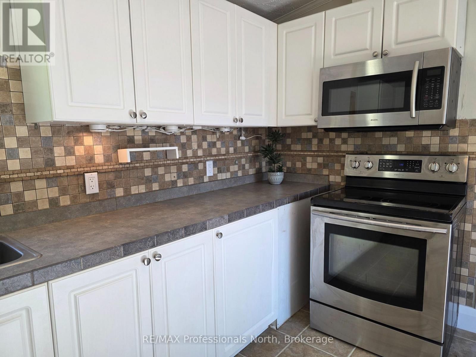 1013 SEVENTH LANE Image 14