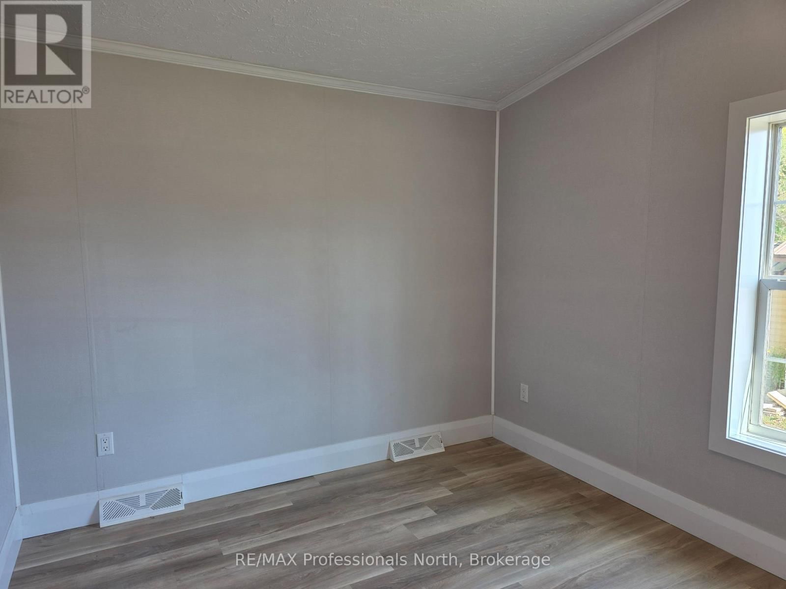 1013 SEVENTH LANE Image 23