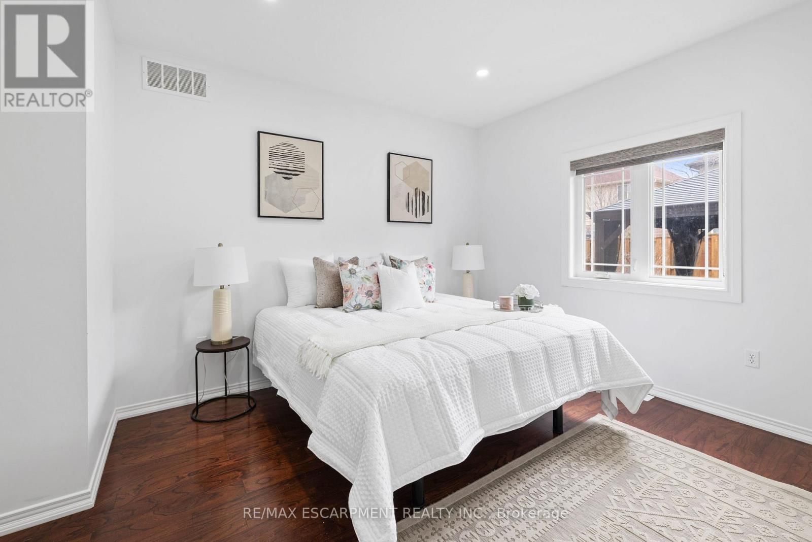 39 MCKIBBON AVENUE Image 23