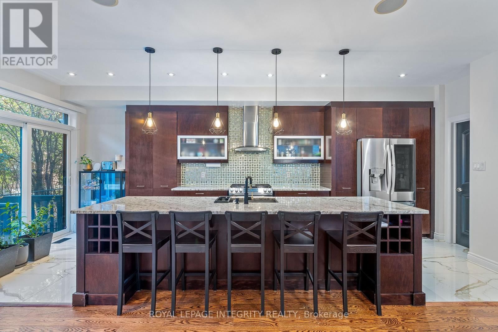 812 PETRA PRIVATE Image 10