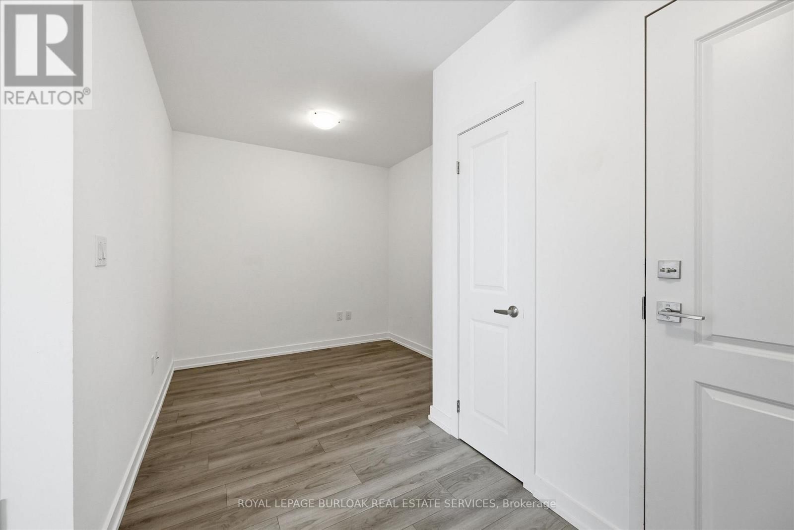 1212 - 460 DUNDAS STREET Image 8