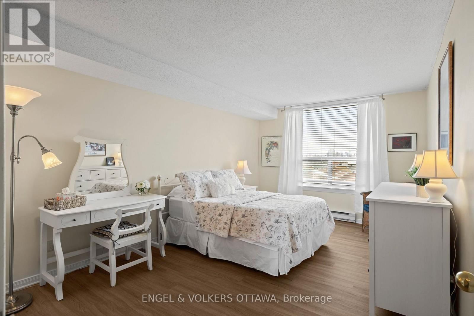 609 - 215 PARKDALE AVENUE Image 15