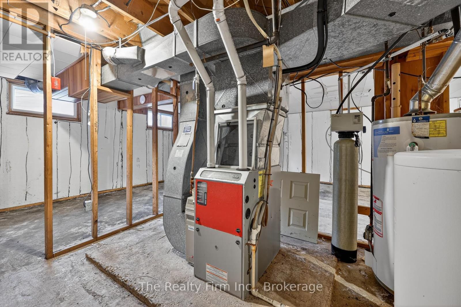 10 CHISHOLM DRIVE Image 28