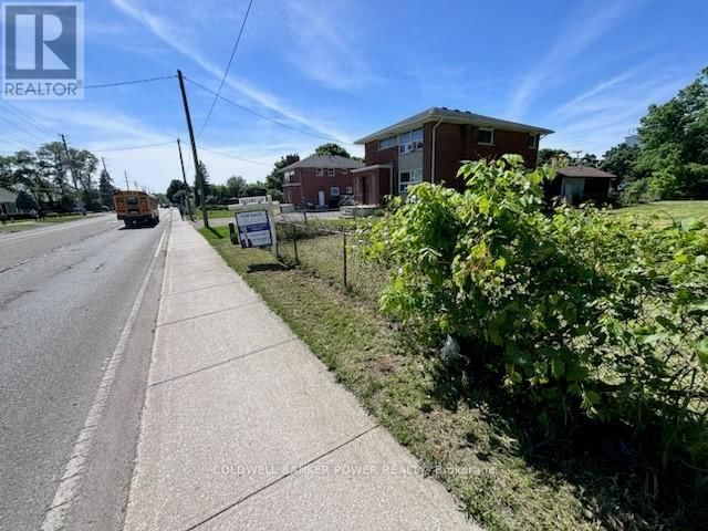 656 HURON STREET Image 18