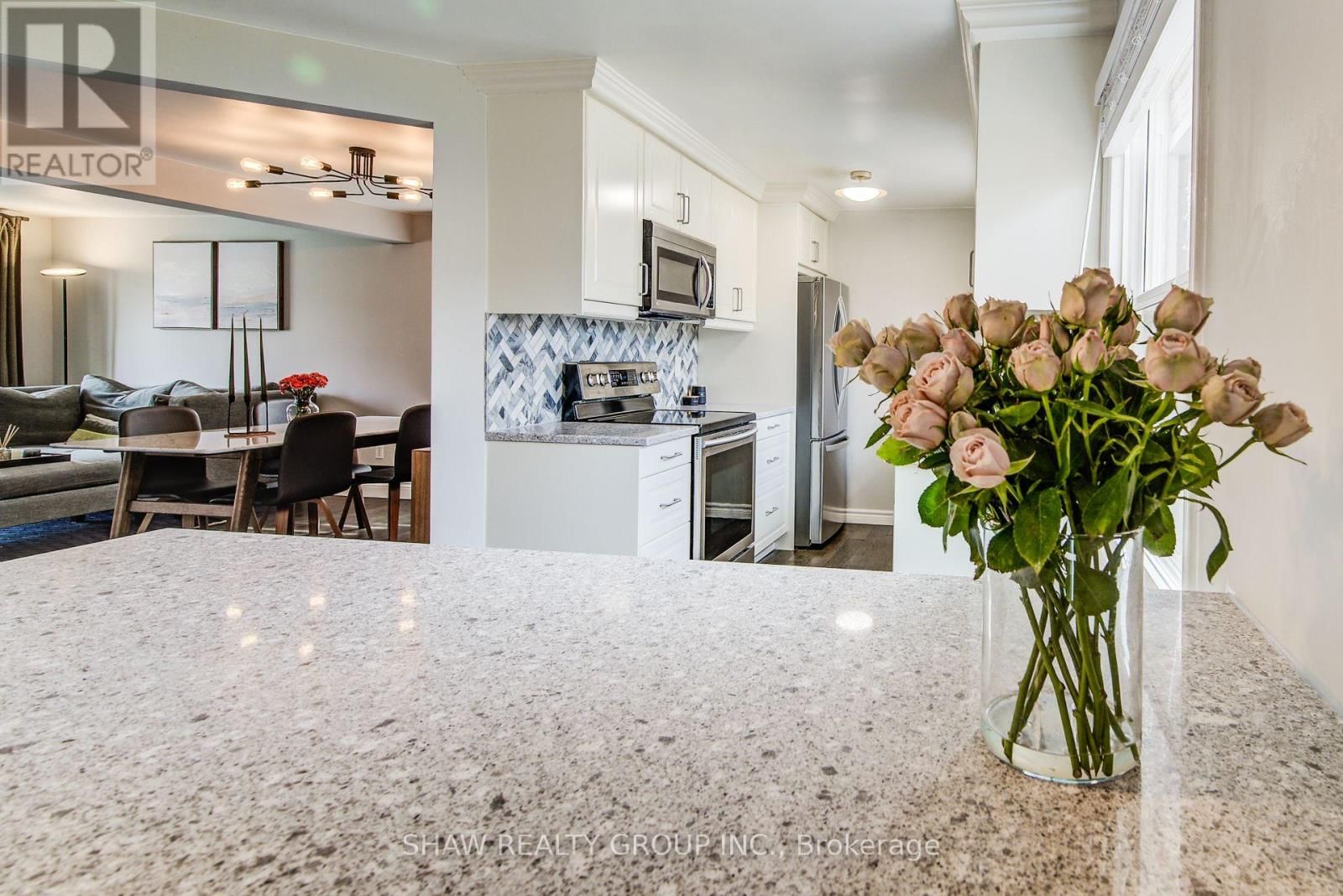 110 IMPERIAL DRIVE Image 14