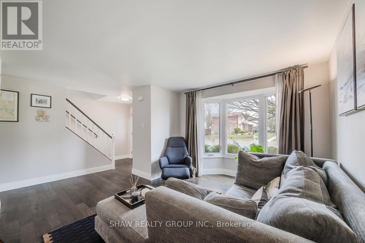 110 IMPERIAL DRIVE Image 8