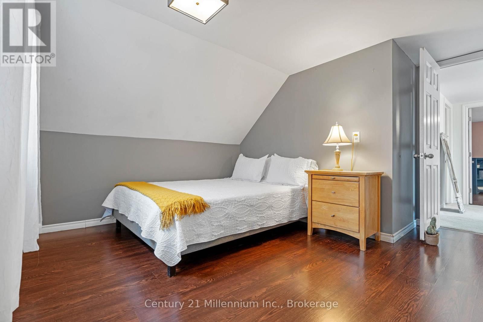 251 WILLIAM STREET Image 24