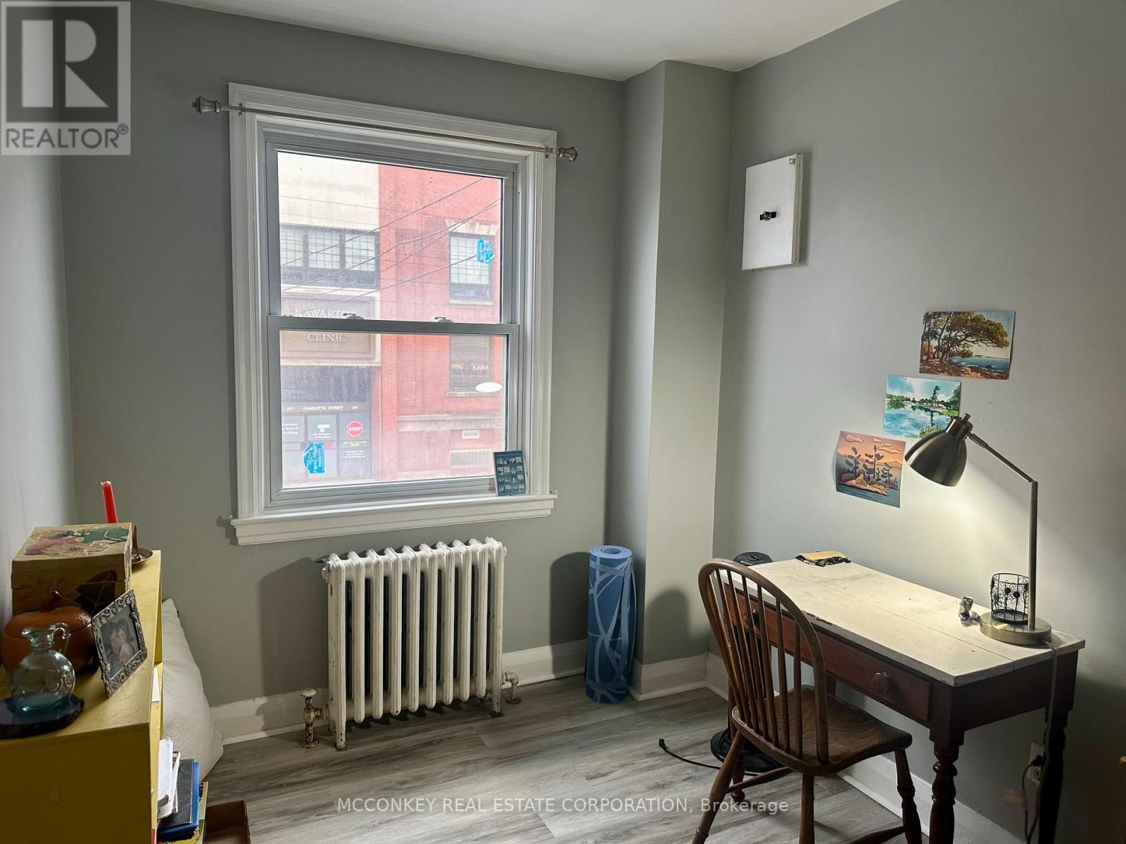 Upper - 324 CHARLOTTE STREET Image 3