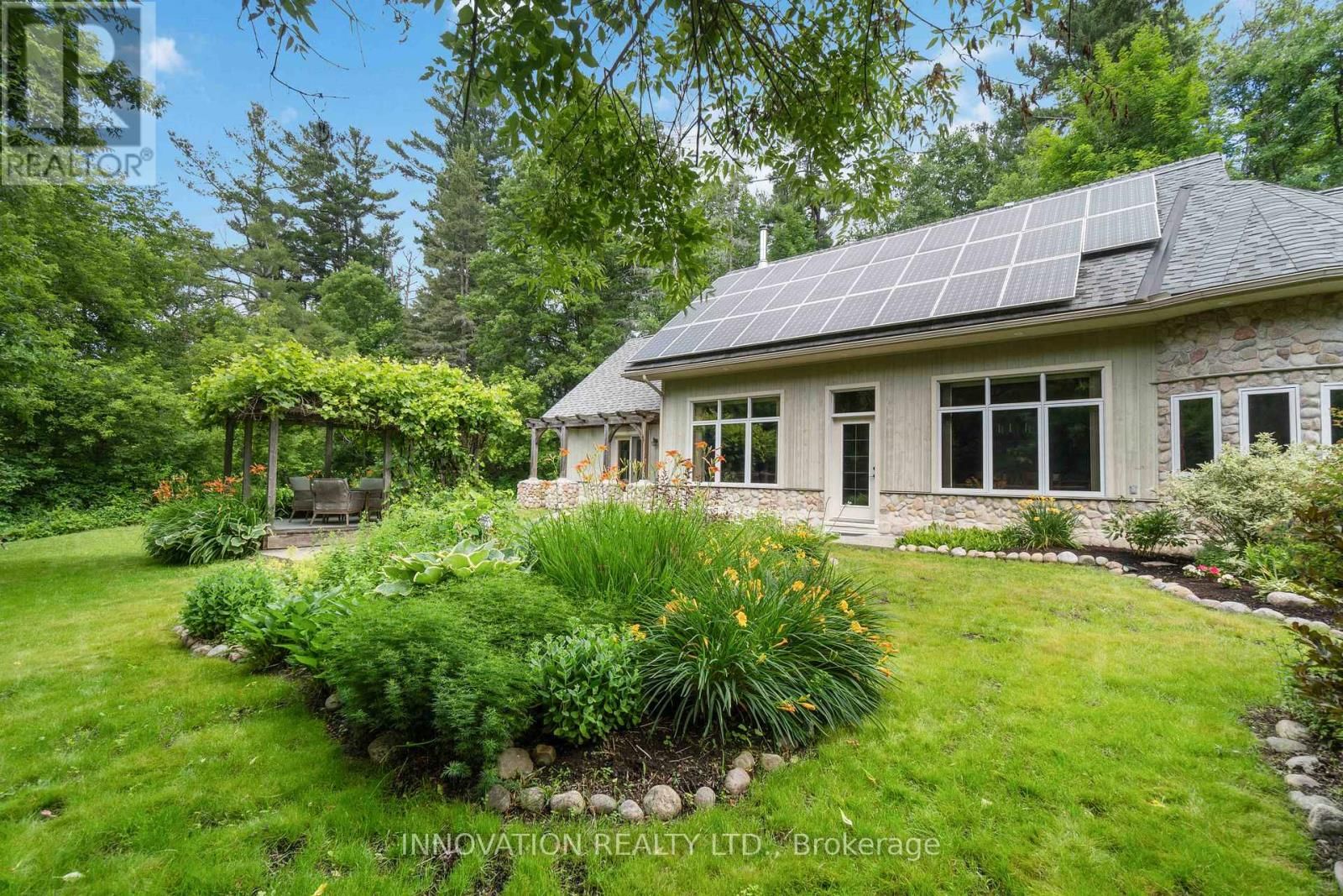 698 MOFFAT STREET Image 29