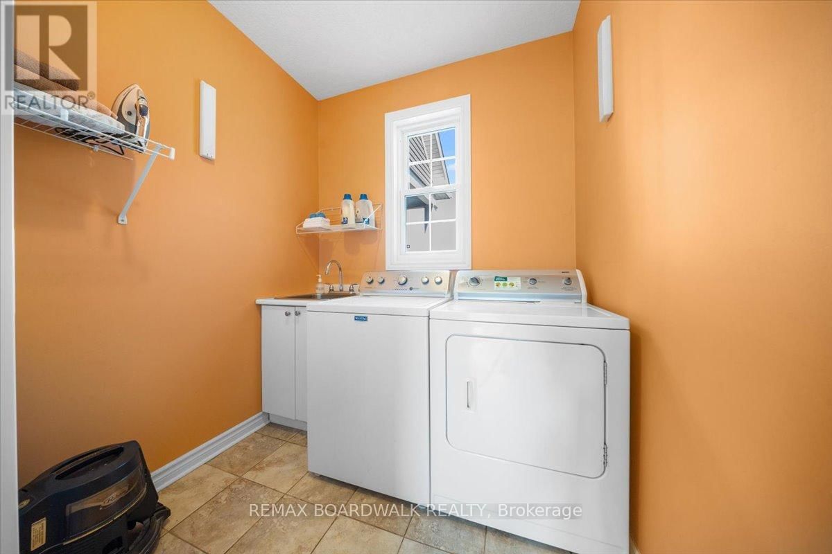 71 HORACE DRIVE Image 25