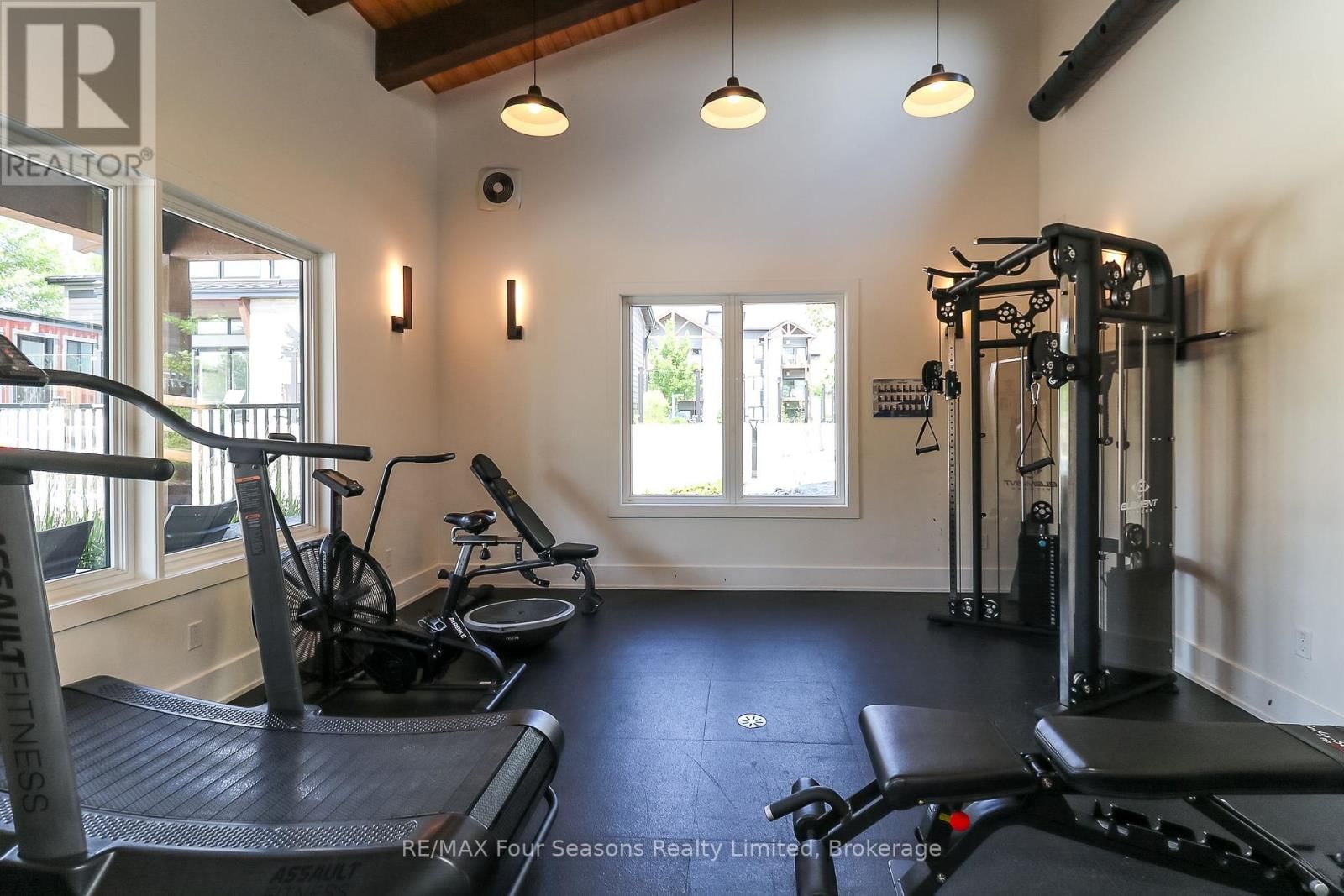 107 - 12 BEAUSOLEIL LANE Image 38