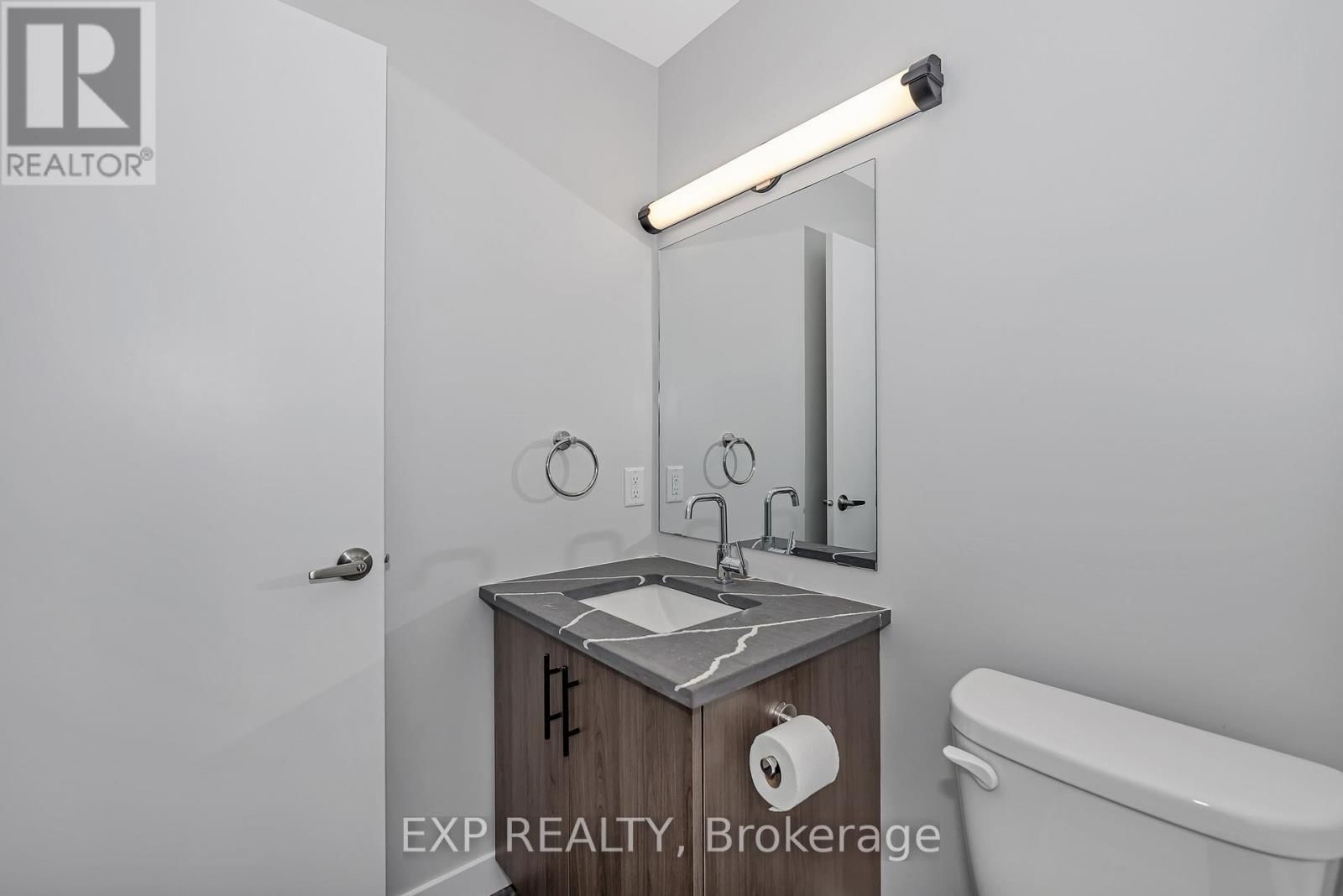 002 - 211 ARMSTRONG STREET Image 17