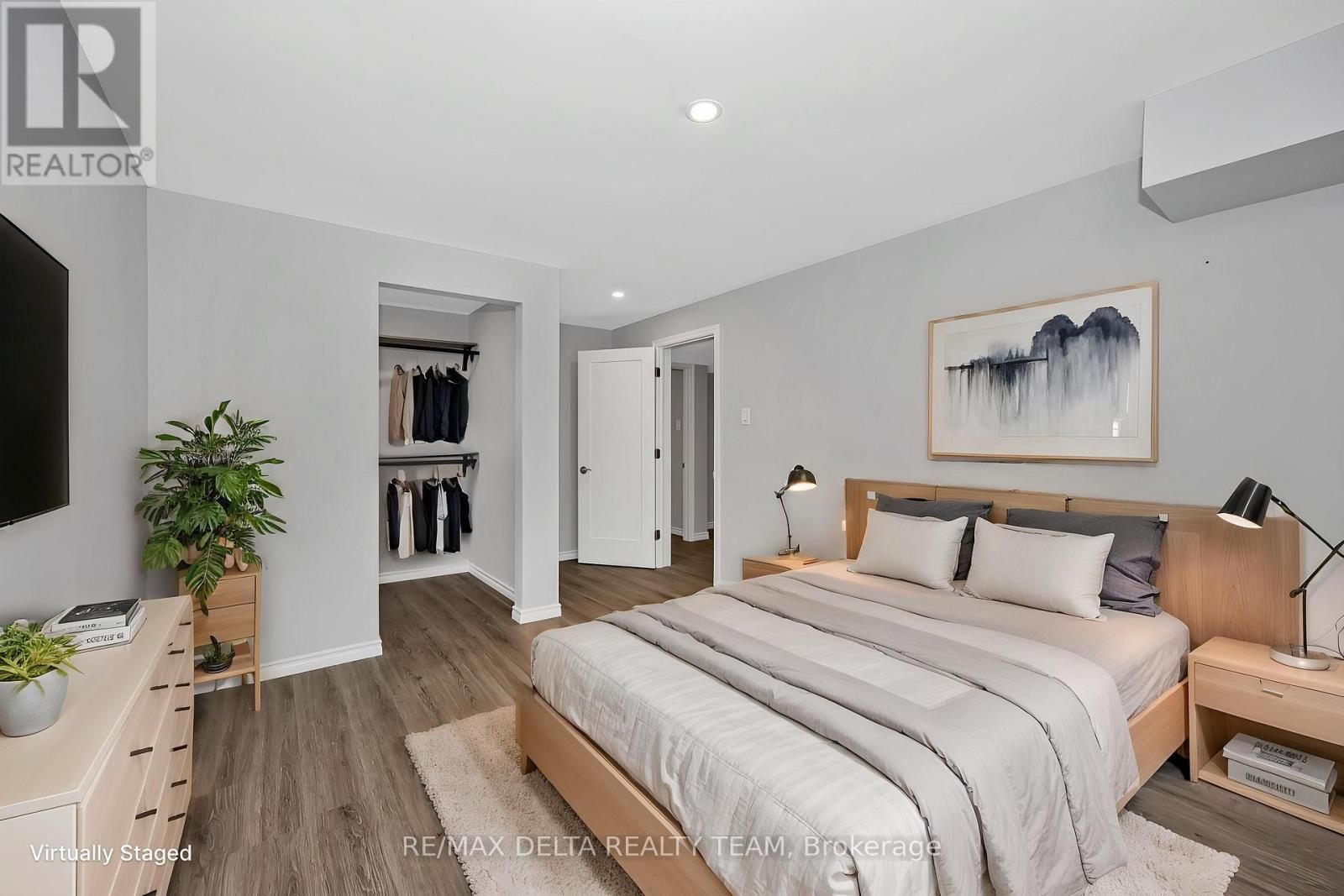 751 DEVARIO CRESCENT Image 31