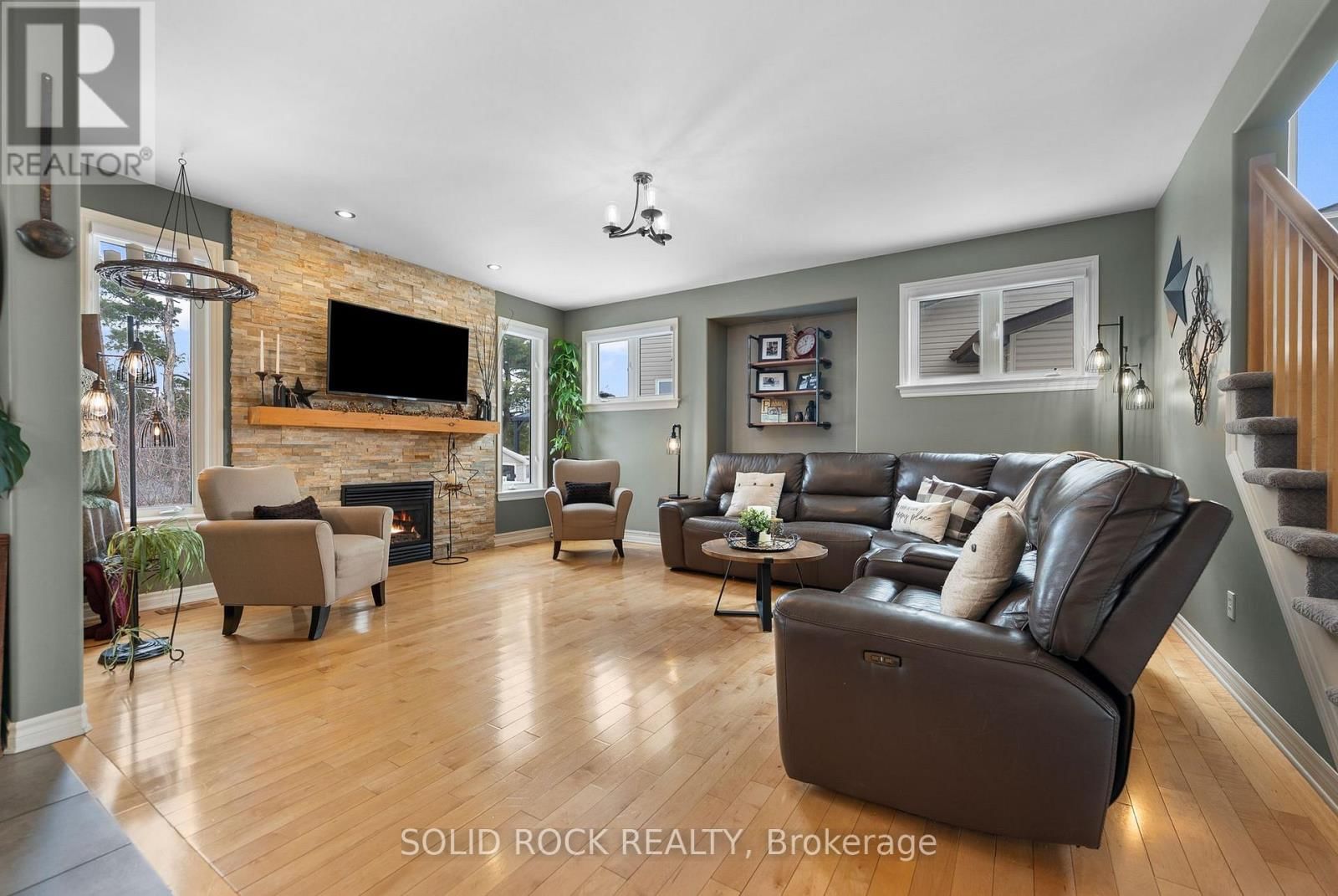 182 ARTHUR STREET Image 10