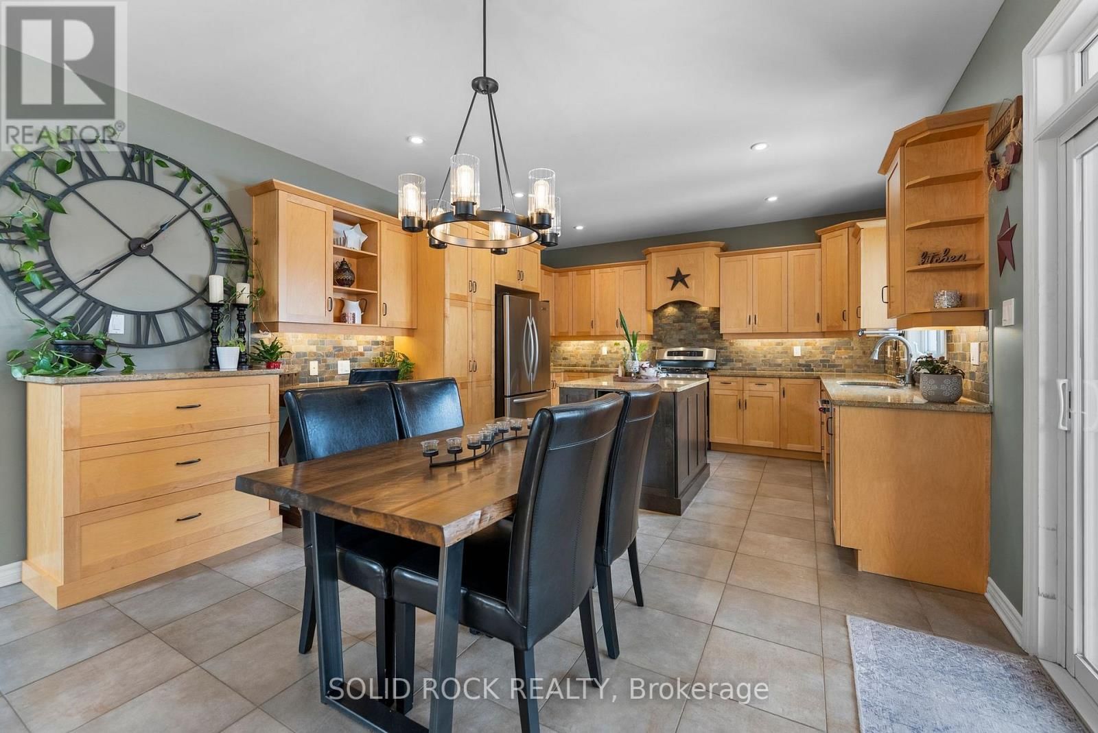 182 ARTHUR STREET Image 14