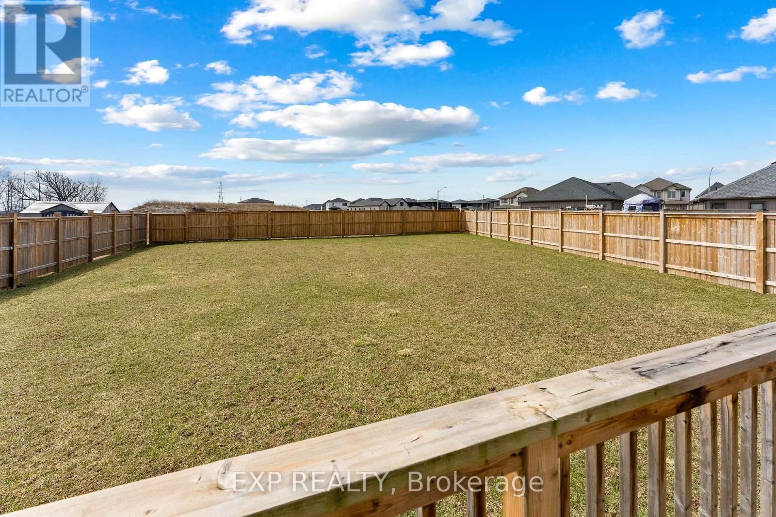 33 CINNAMON STREET Image 48