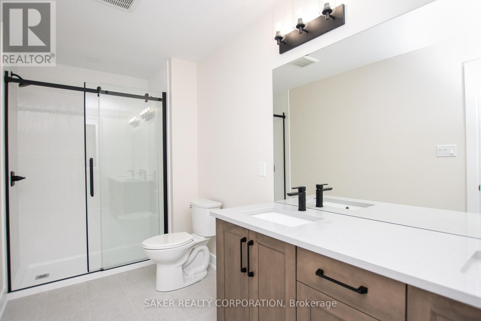 621 REGENT STREET Image 28