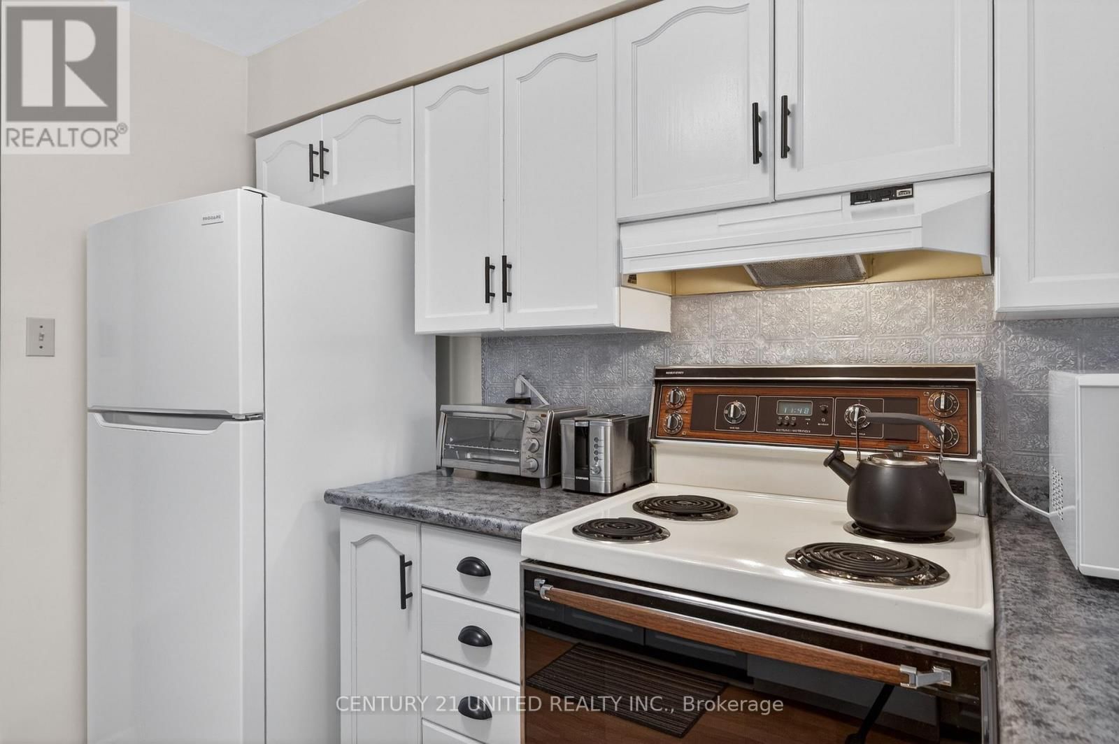 206 - 2185 WALKER AVENUE Image 26