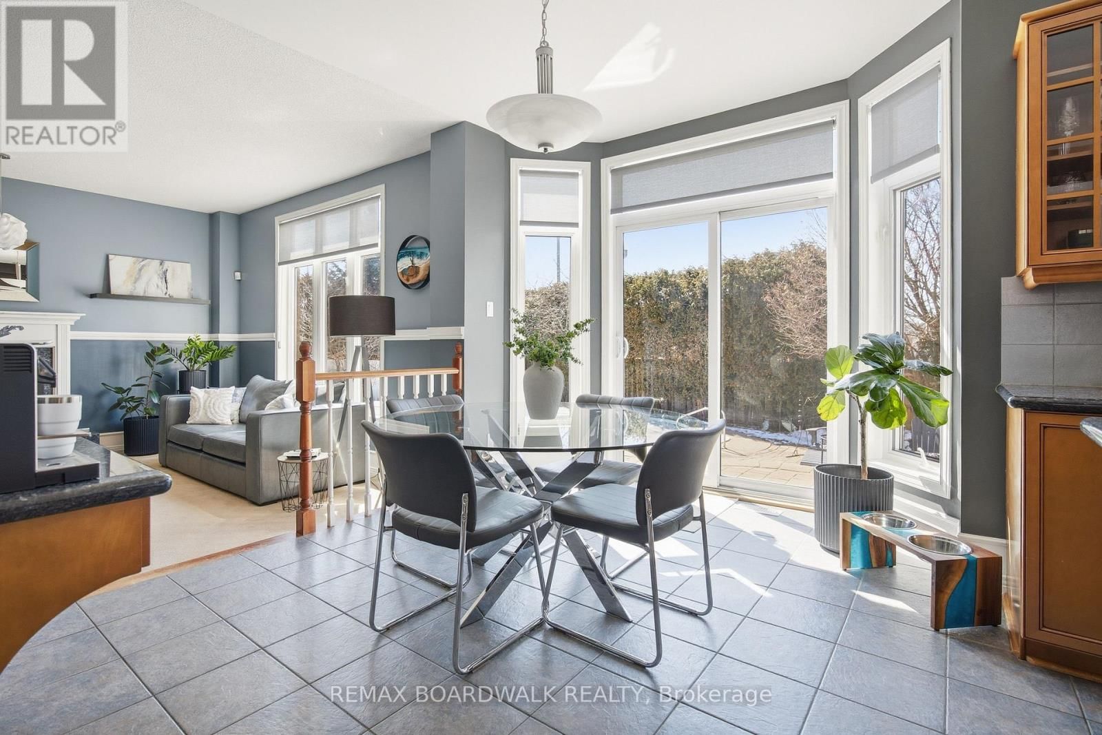 1031 RED SPRUCE STREET Image 15