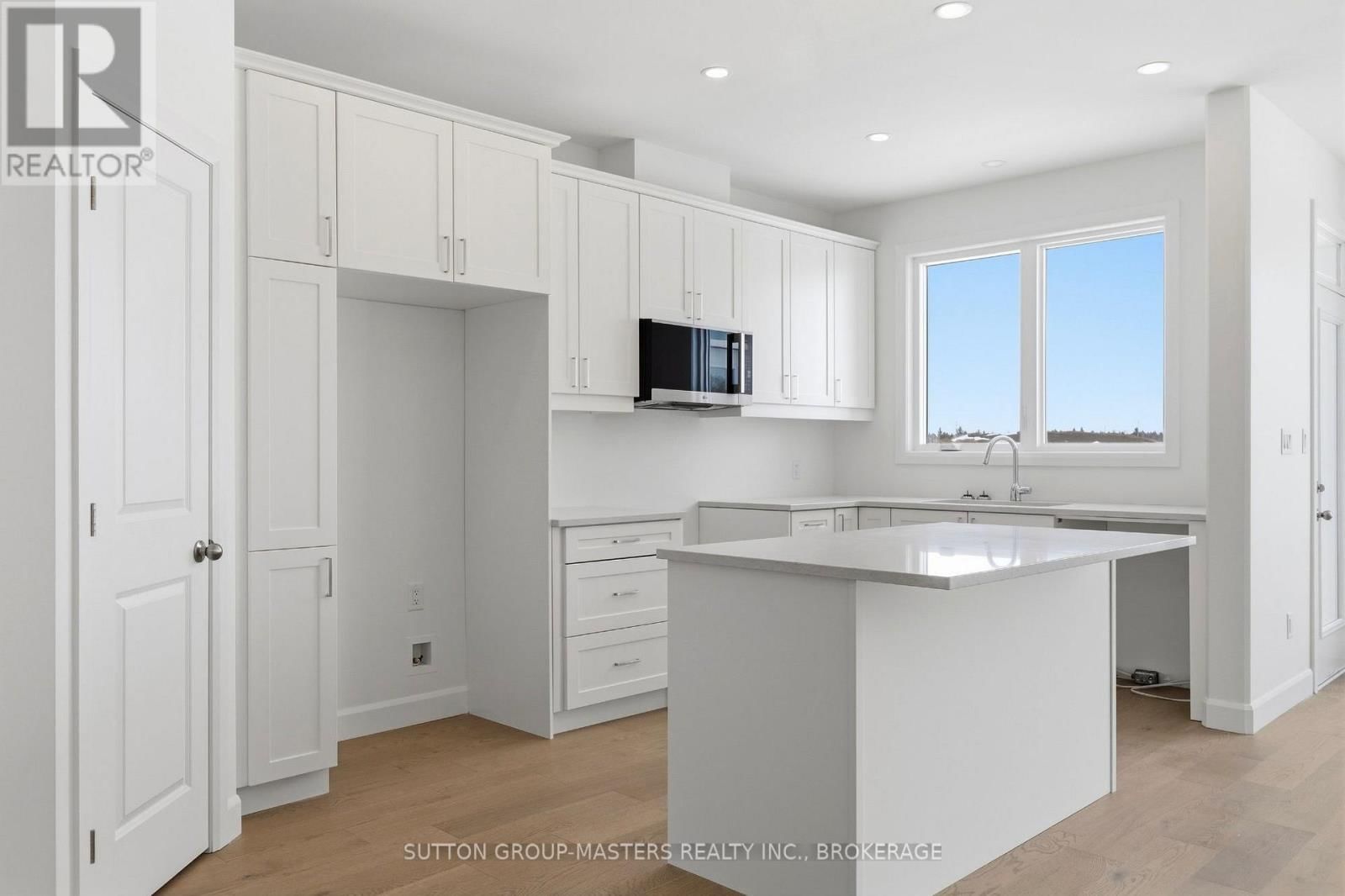 253 PRATT DRIVE Image 11