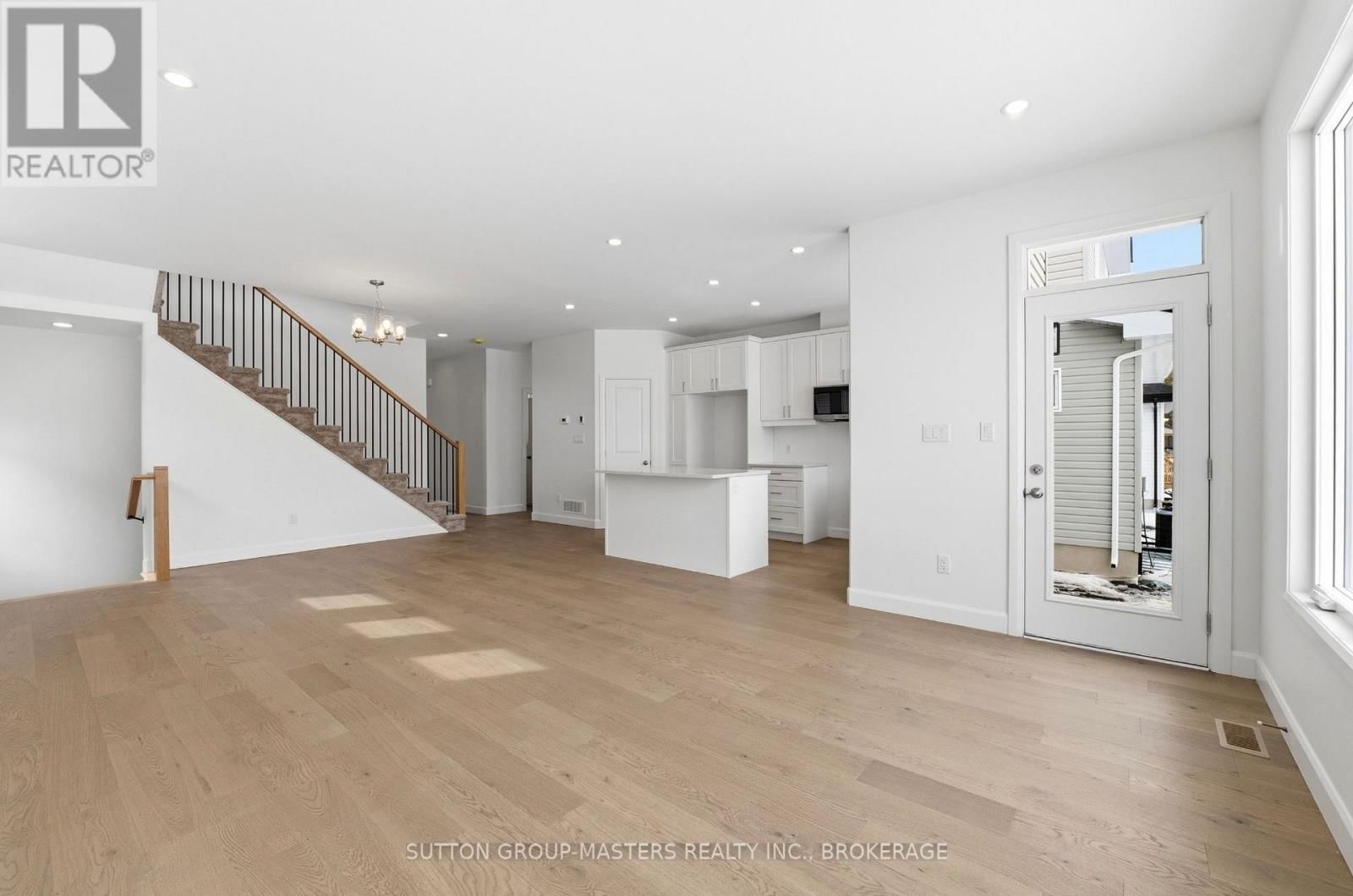 253 PRATT DRIVE Image 16