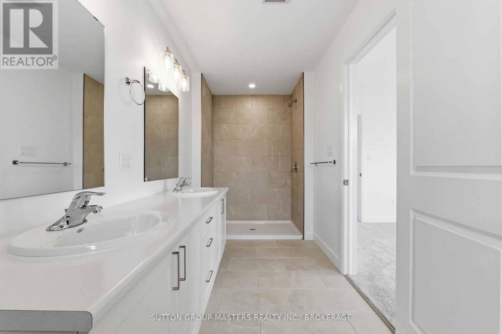 255 PRATT DRIVE Image 23