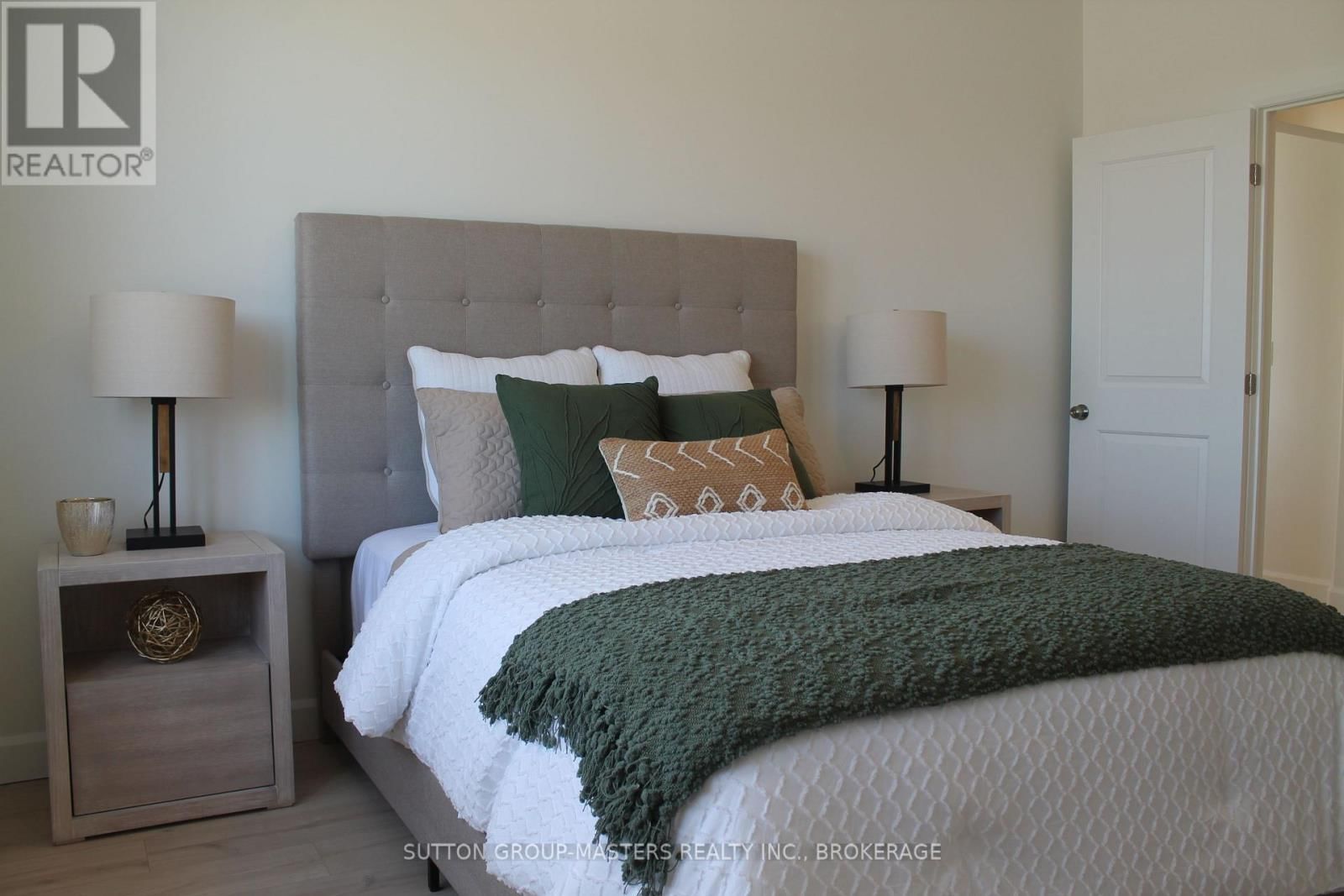 251 PRATT DRIVE Image 13