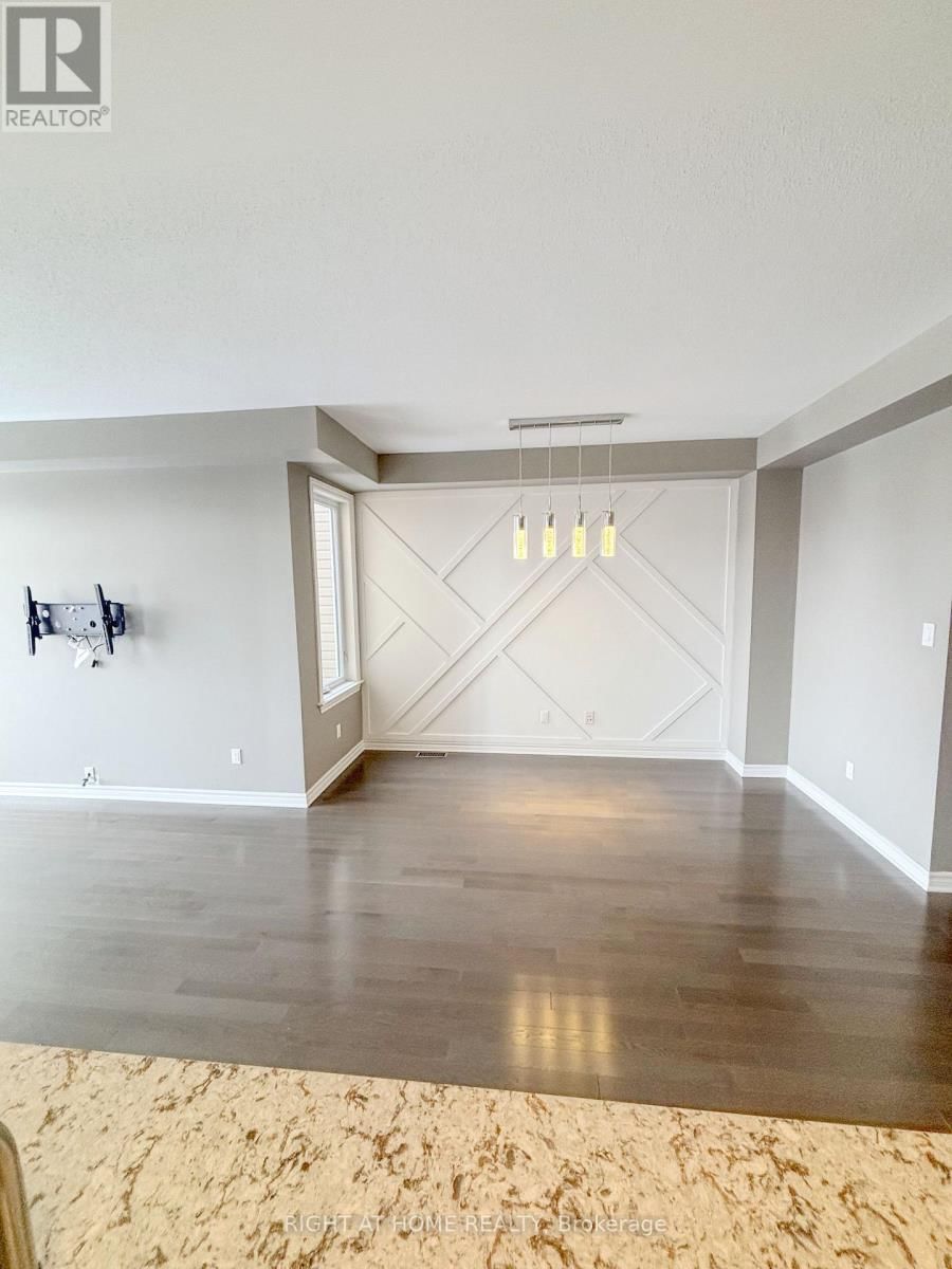 1152 NORTHGRAVES CRESCENT Image 13