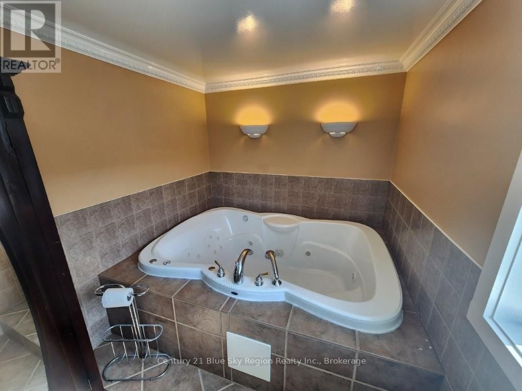 146 FIFTH AVENUE WEST Image 19