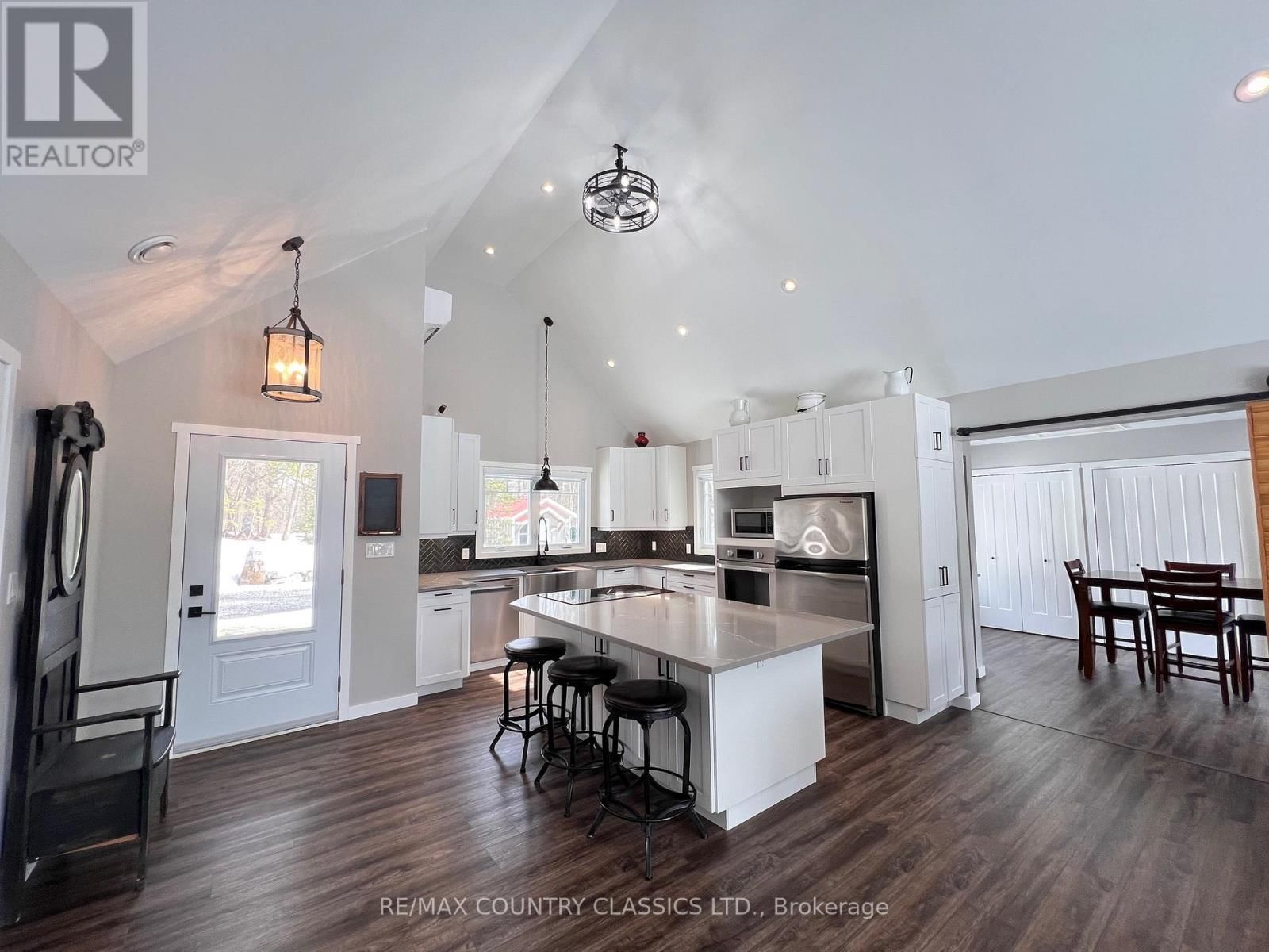 170 BUNNY TRAIL Image 11