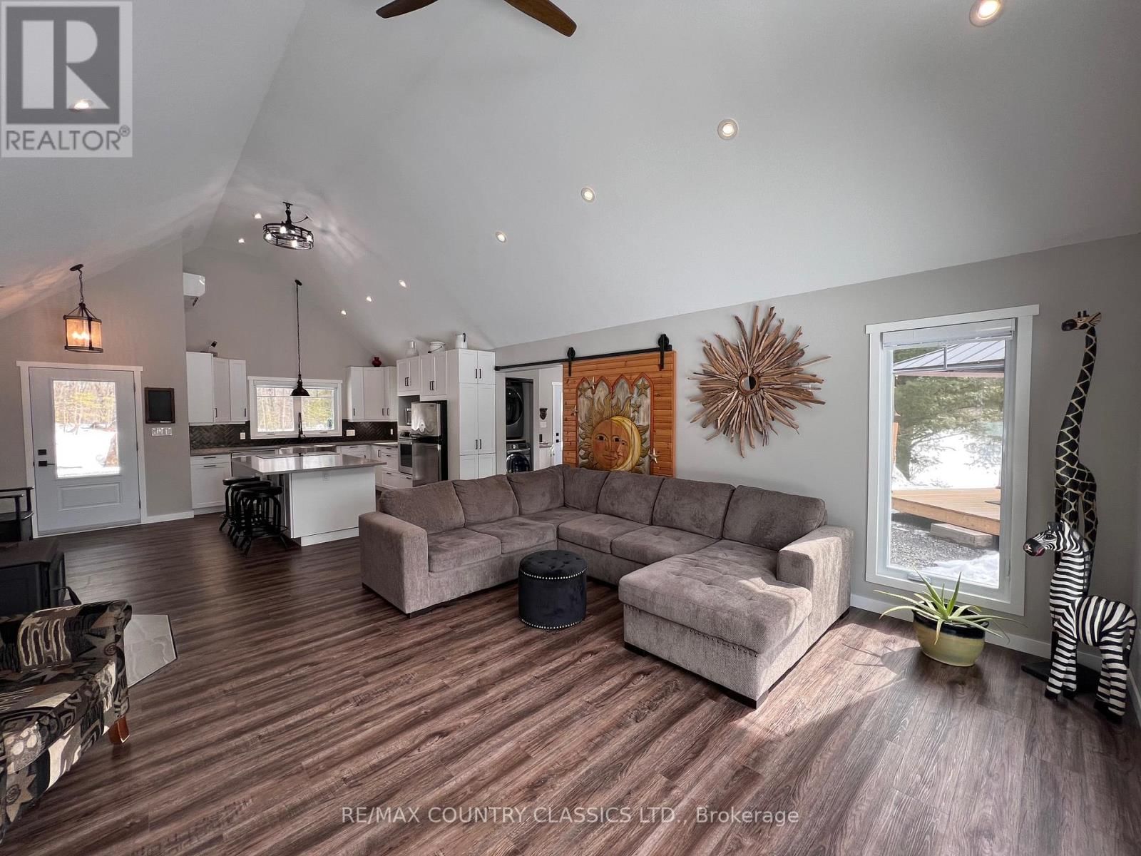 170 BUNNY TRAIL Image 14