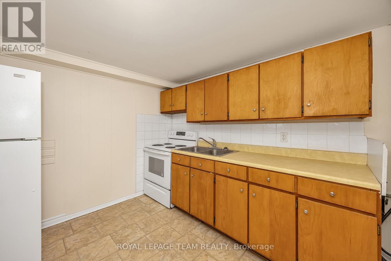 204 GEORGIANA STREET Image 25