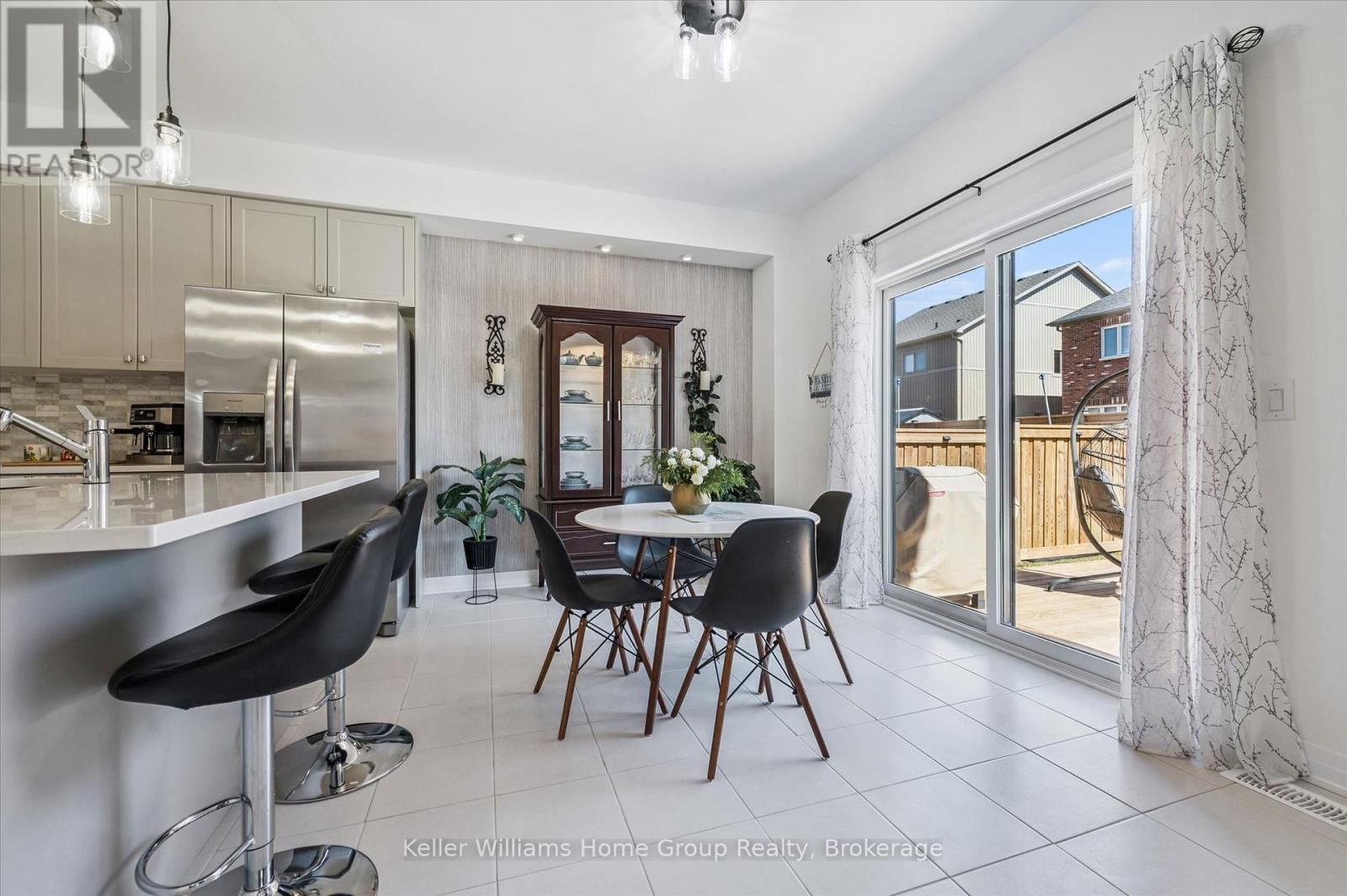 160 RAFTIS STREET Image 15