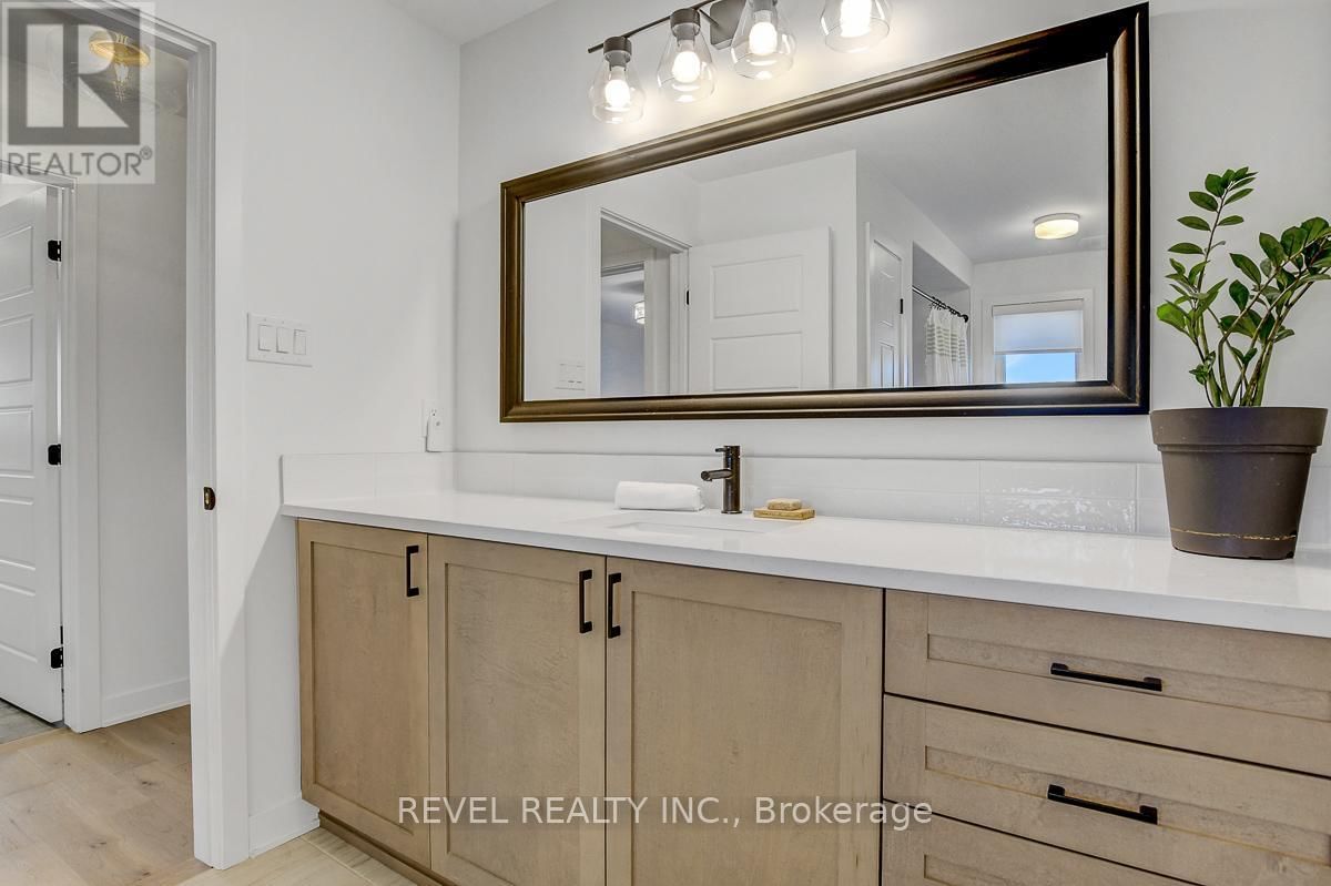 1022 SHOWMAN STREET Image 43