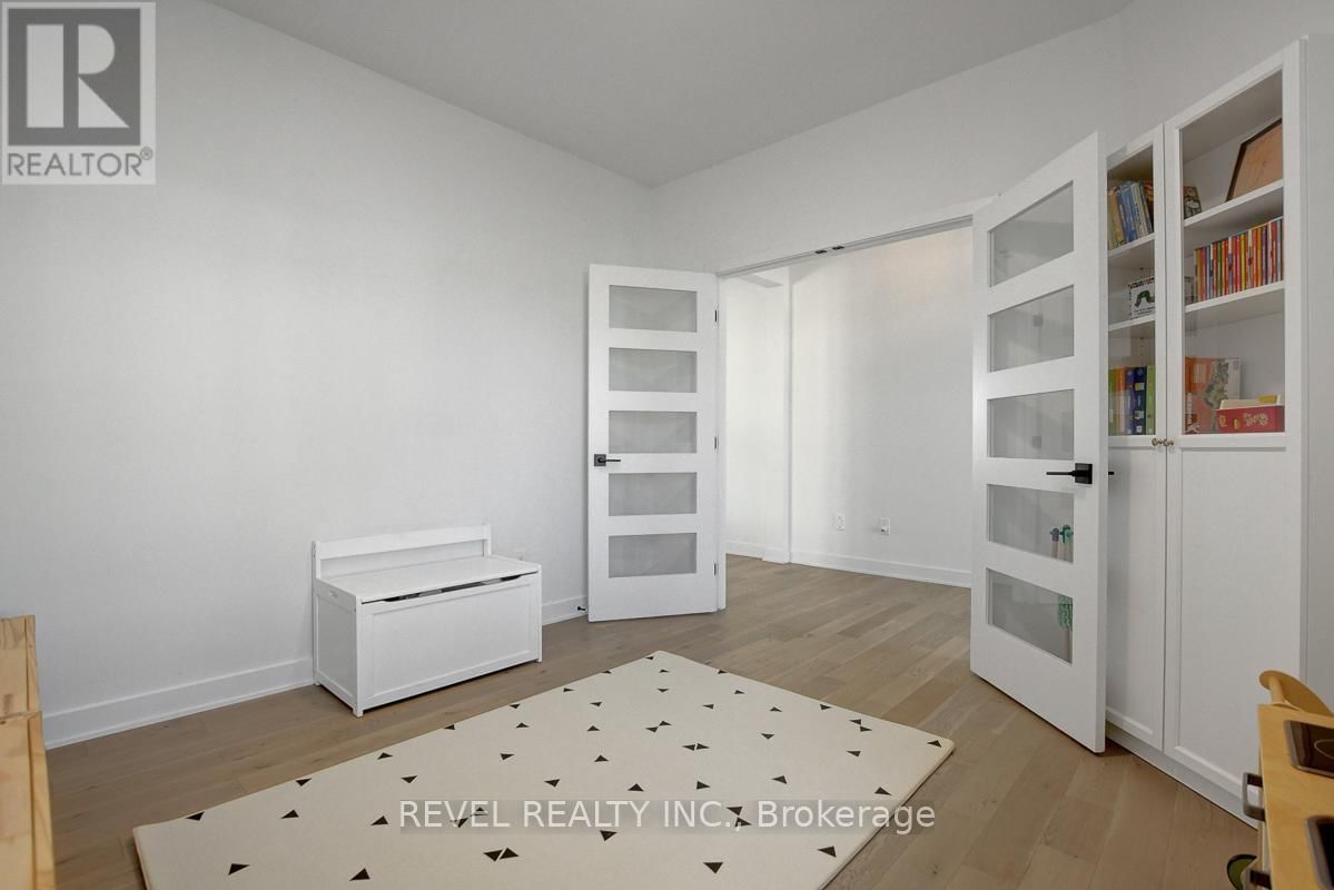 1022 SHOWMAN STREET Image 7