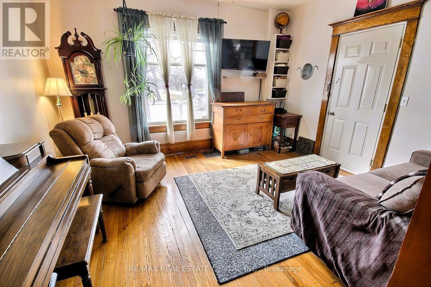 223 WATER STREET N STREET Image 4