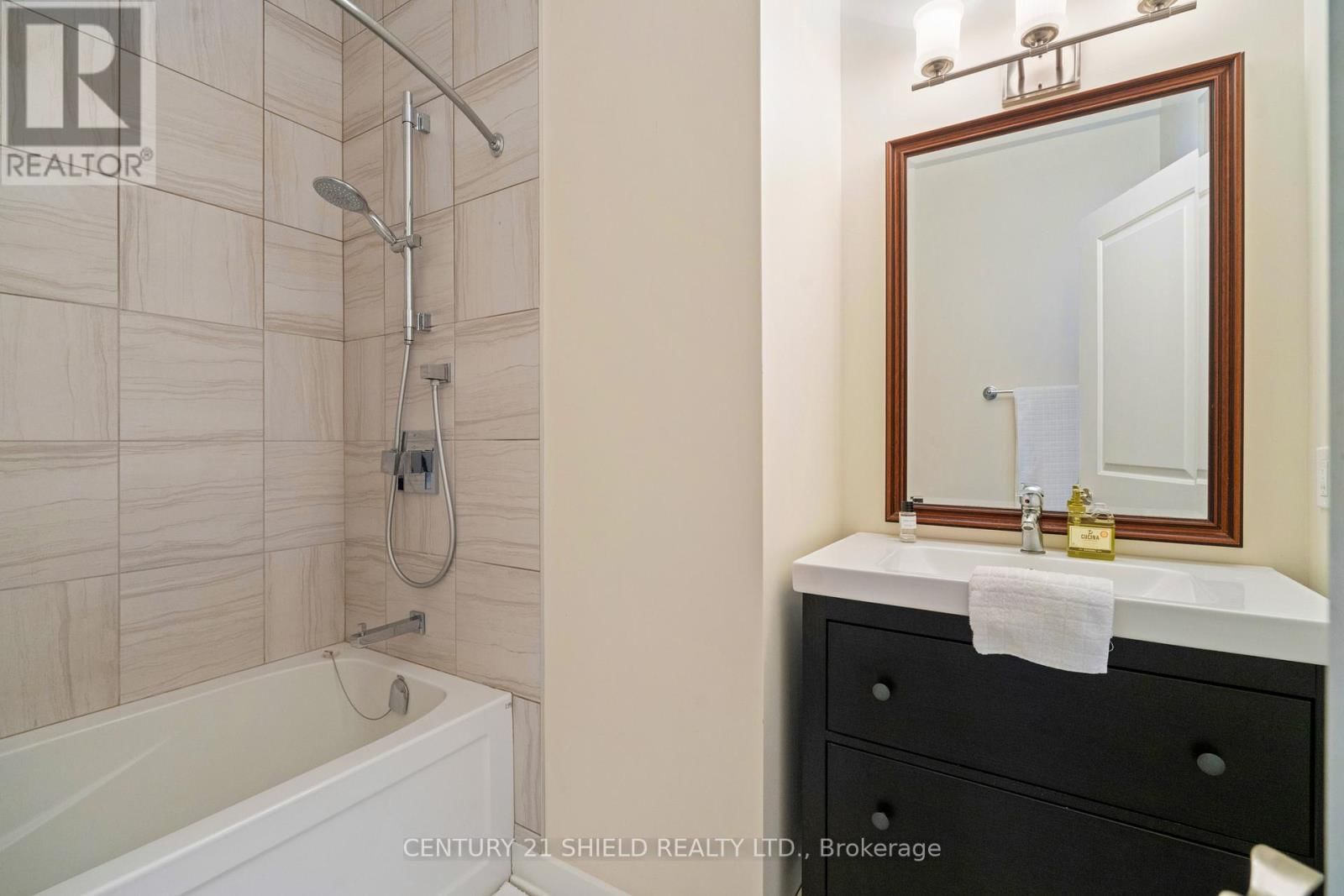 304 - 703 COTTON MILL STREET Image 31