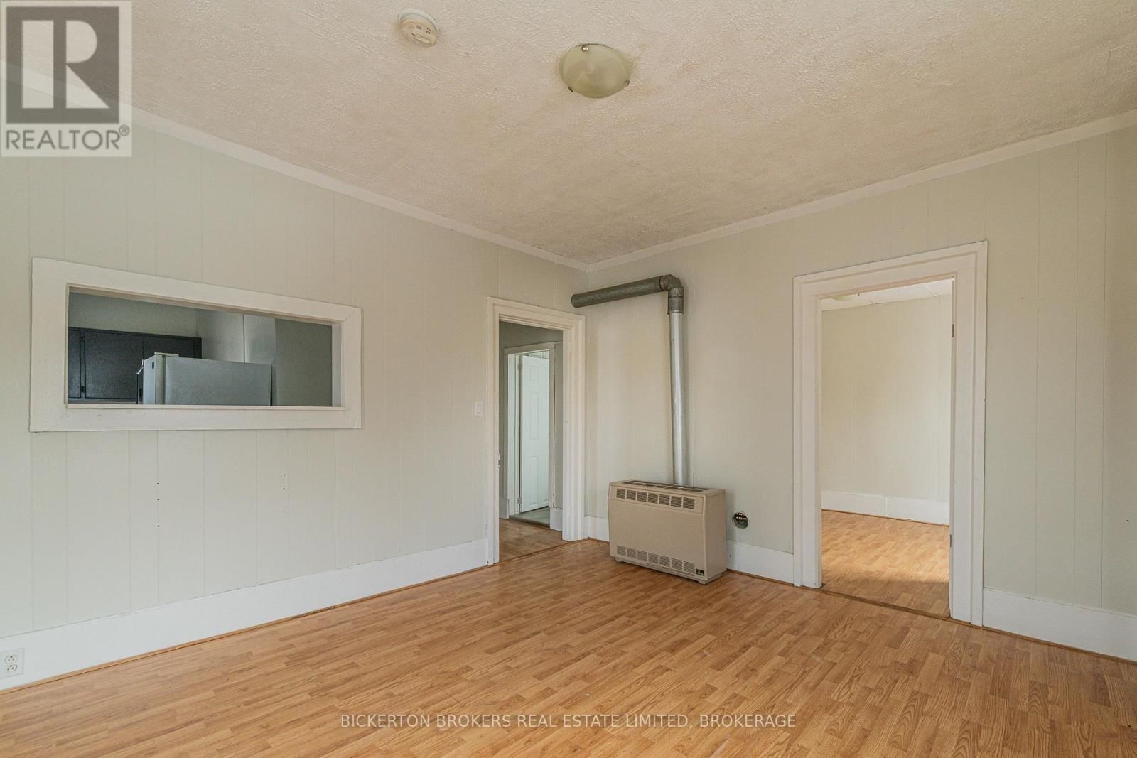 1064 PRINCE STREET Image 22