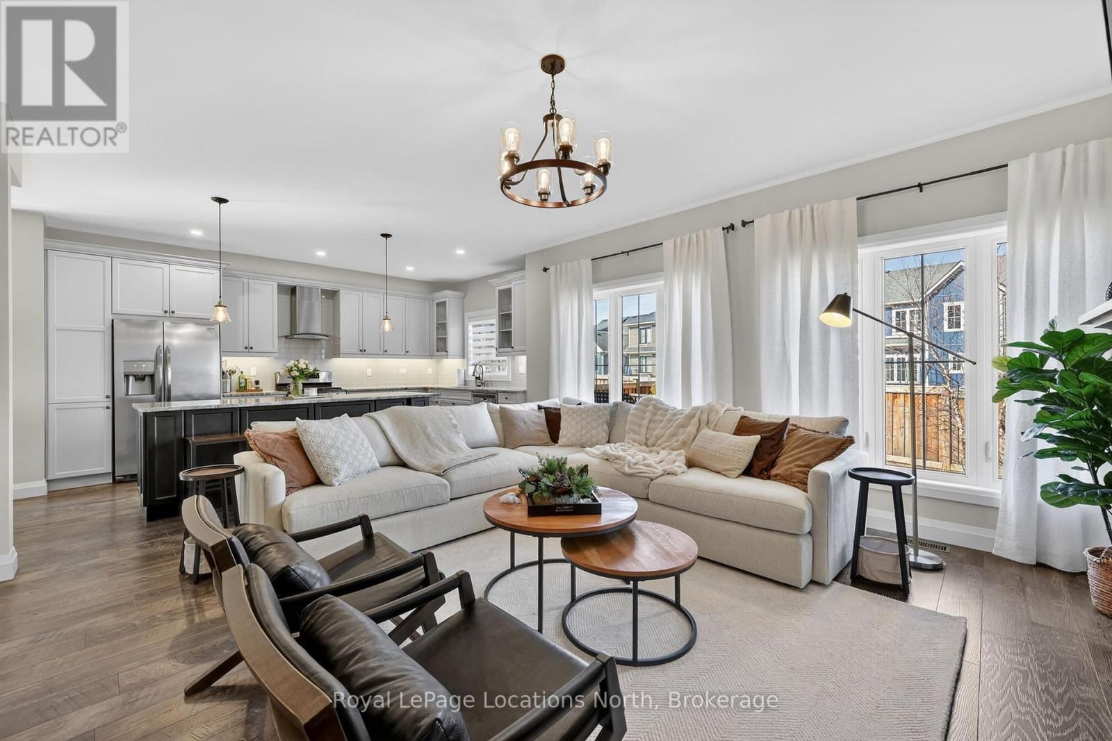 205 YELLOW BIRCH CRESCENT Image 13