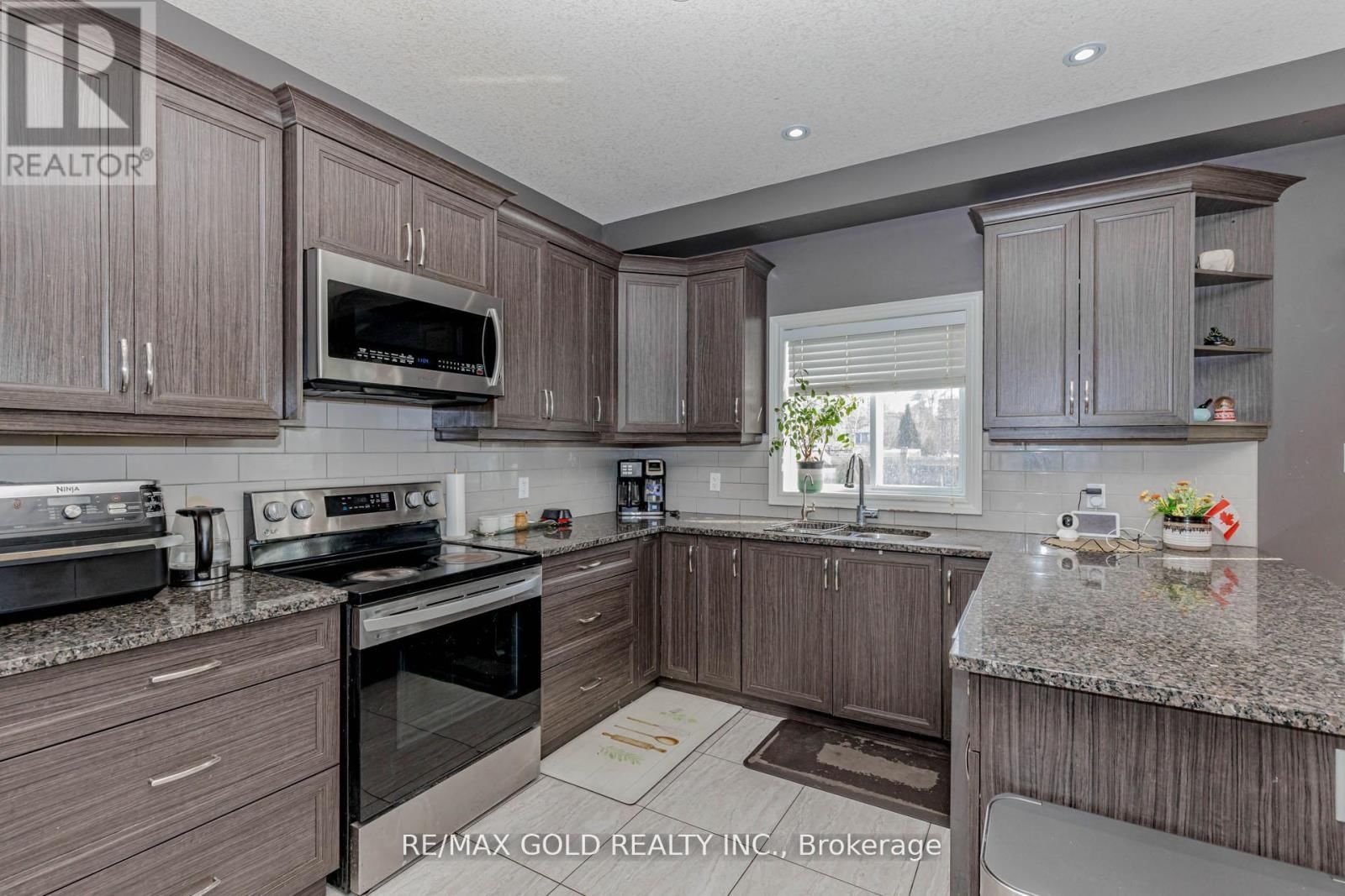 240 BIRKINSHAW ROAD Image 15