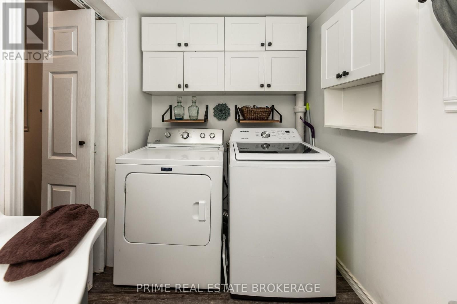 166 MAPLE STREET Image 23