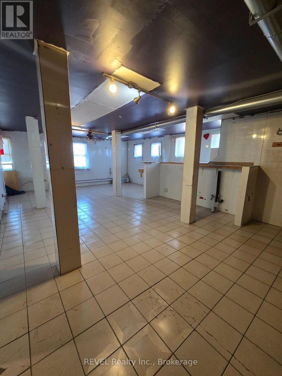 75 MANITOBA STREET Image 16