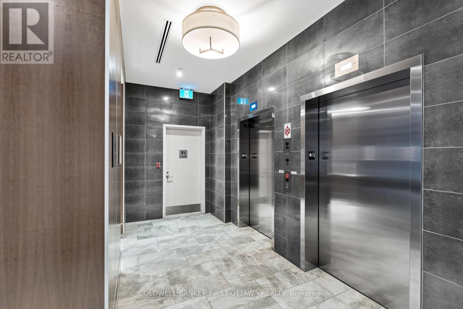 303 - 10 ROSEMOUNT AVENUE Image 6