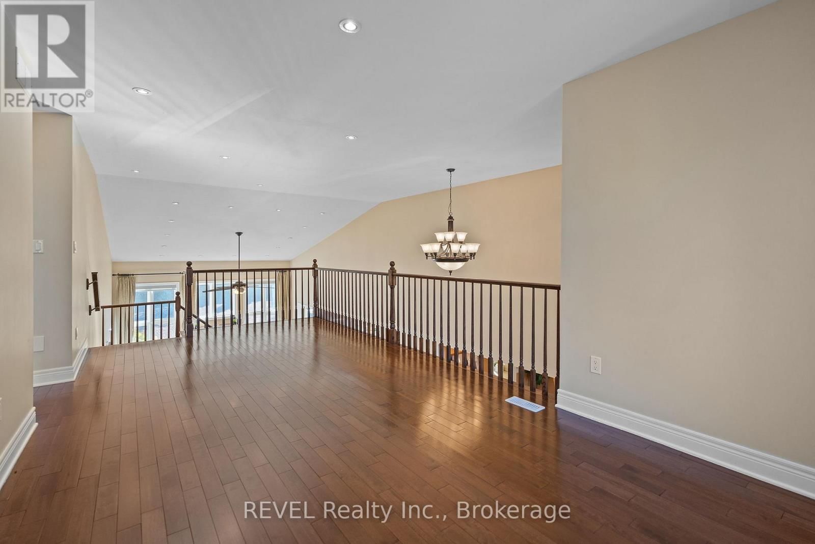 6718 DOMENIC CRESCENT Image 31