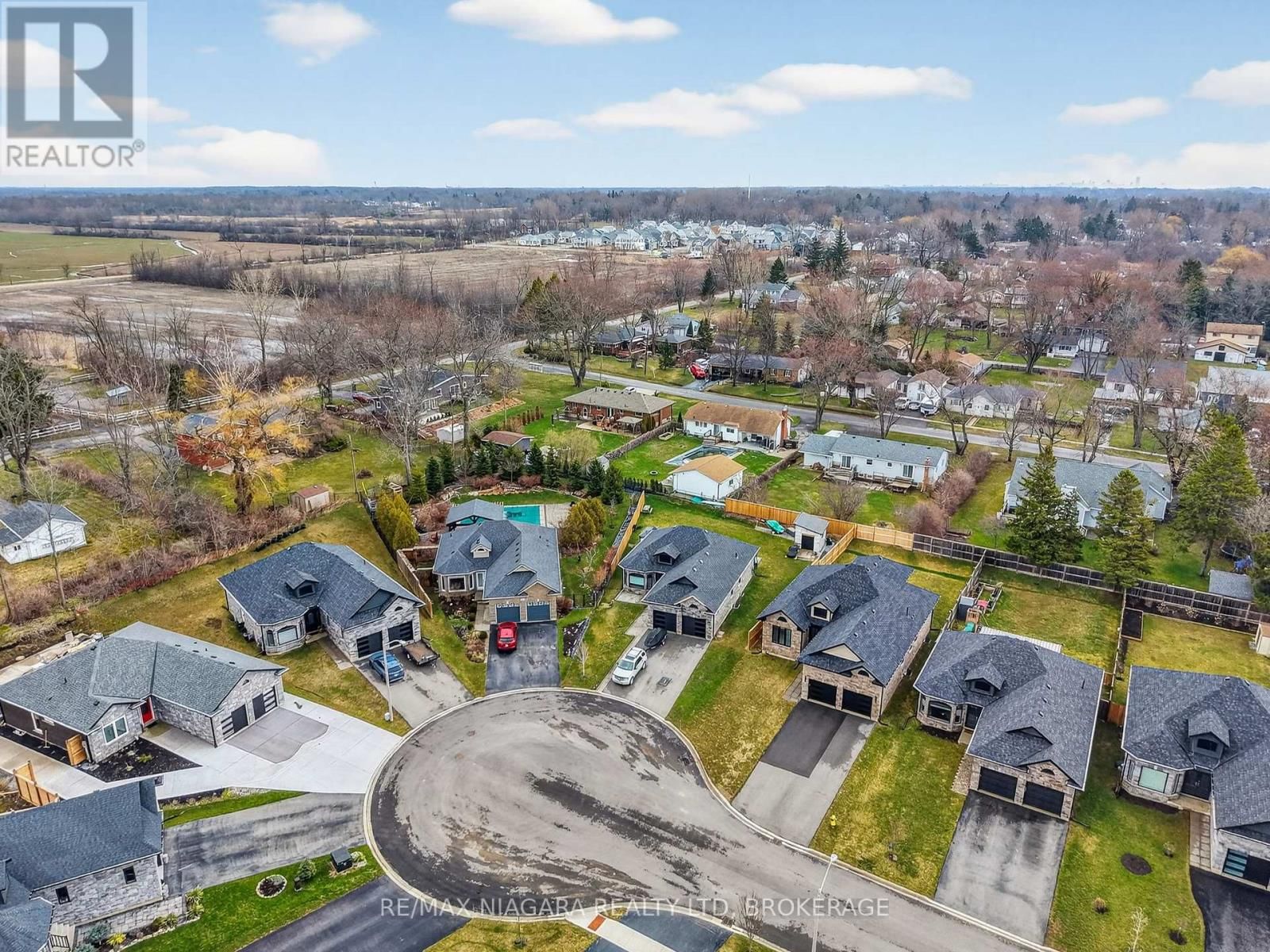 146 HETRAM COURT Image 47