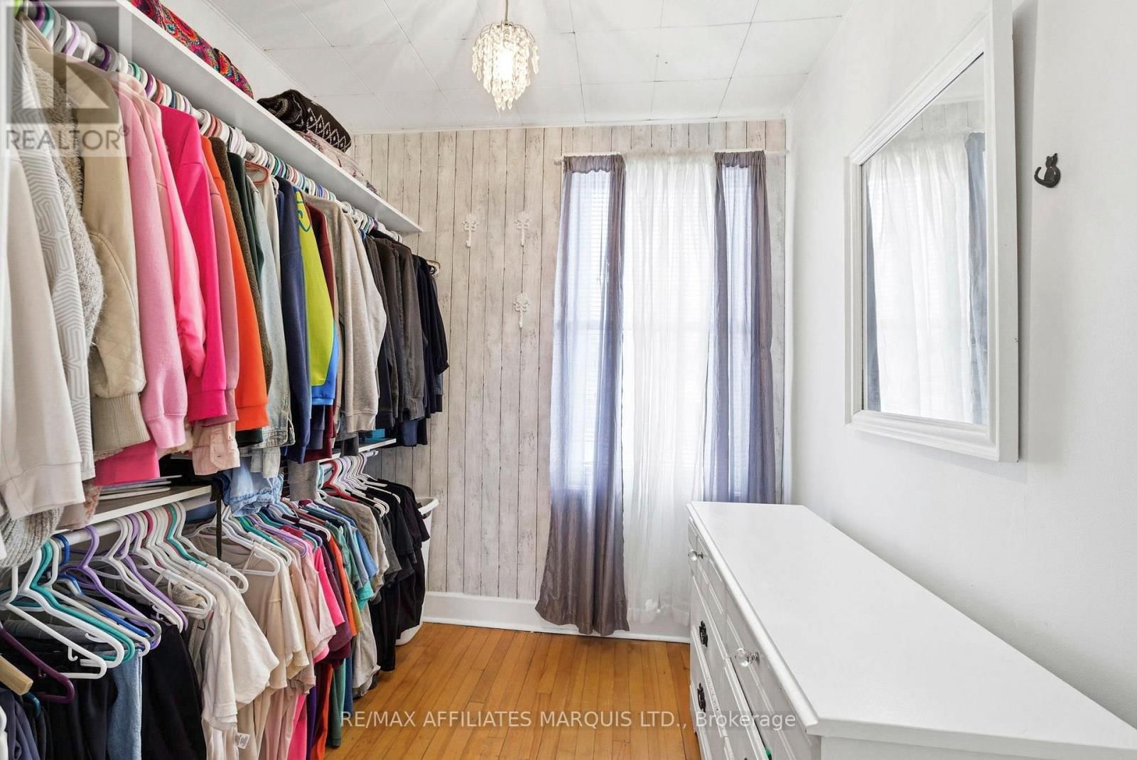 409 MARLBOROUGH STREET NORTH Image 25