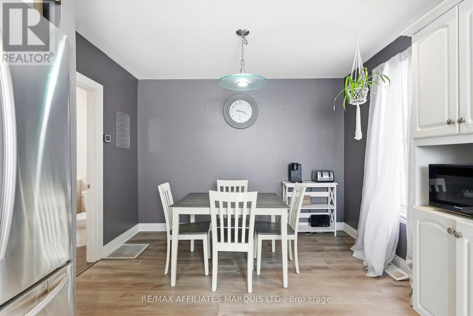 409 MARLBOROUGH STREET NORTH Image 4